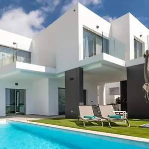  Villa Felicity